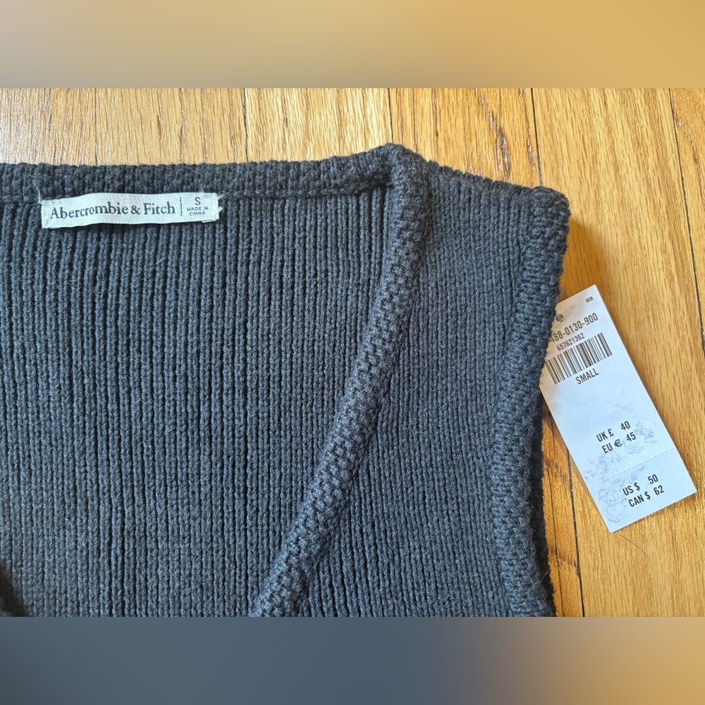 Abercrombie Mara Button Up Sweater Vest Black Small - Picture 2 of 6
